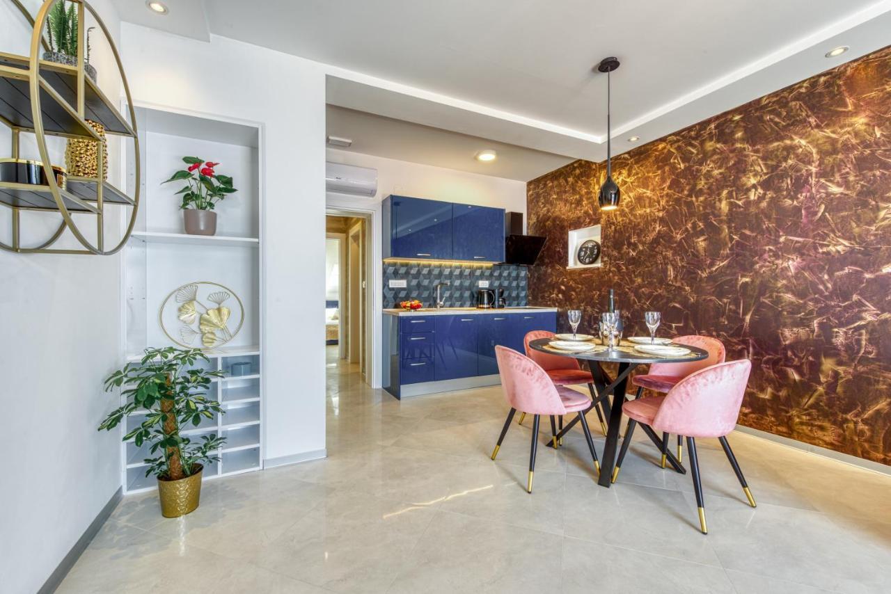 קאבטאט Deluxe Cosmopolit Apartment מראה חיצוני תמונה